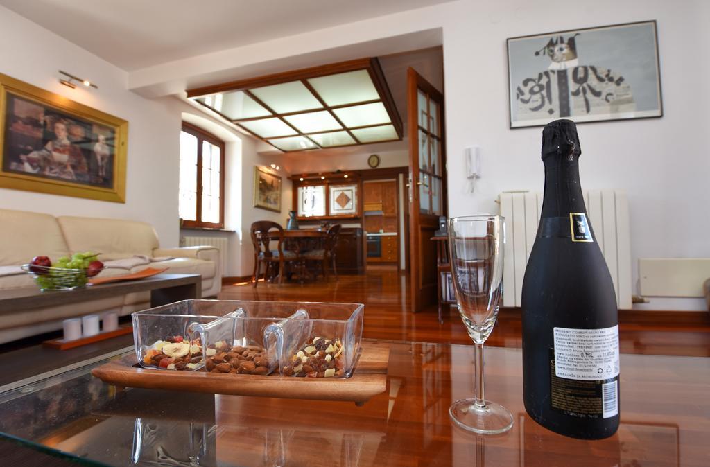Apartment House Senna Porec Bagian luar foto