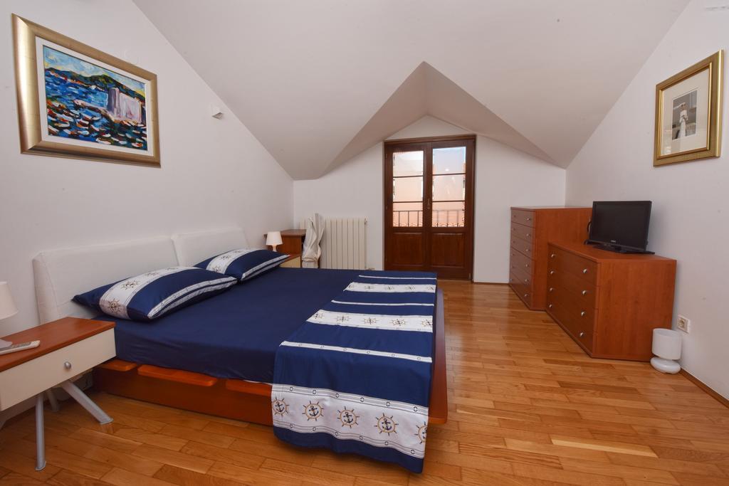 Apartment House Senna Porec Bagian luar foto