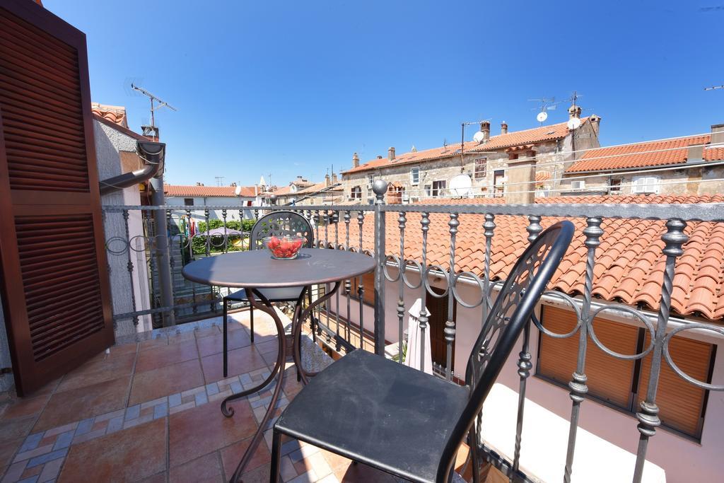 Apartment House Senna Porec Bagian luar foto
